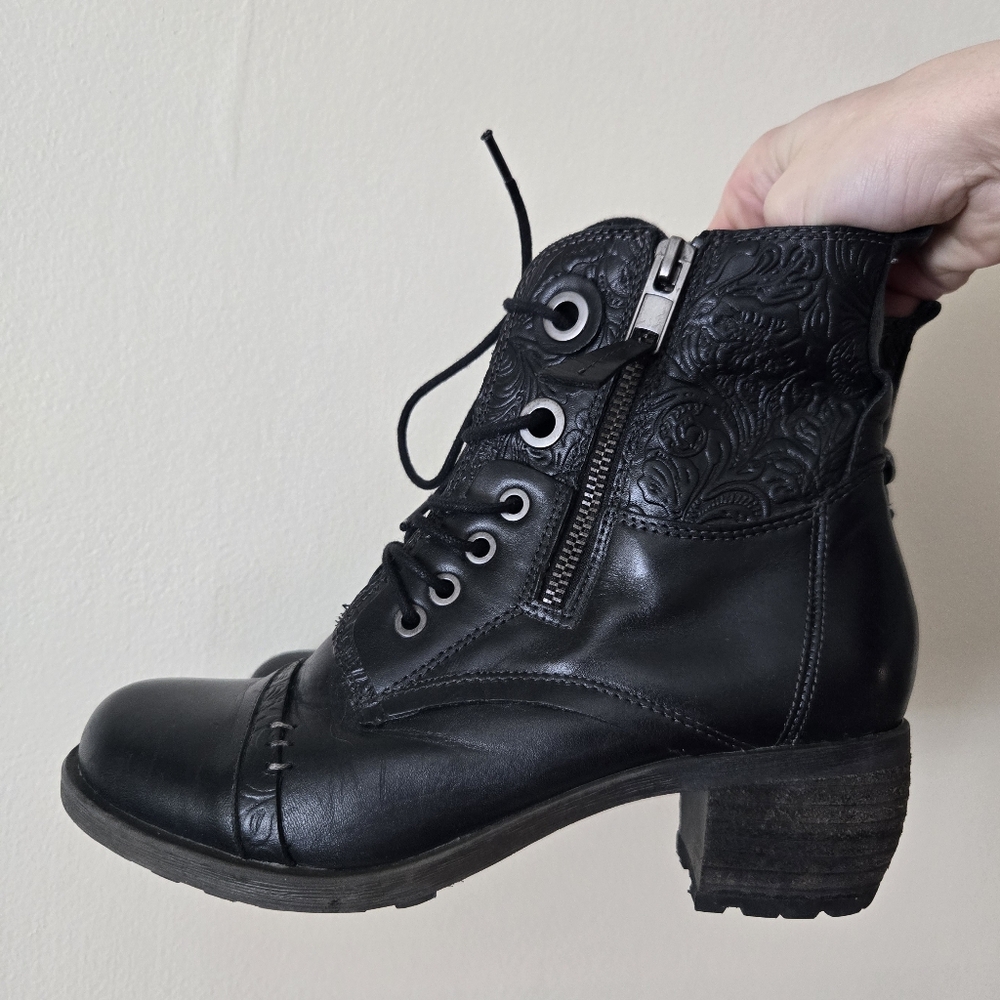 Biza, Black Leather lace up boot bootie size 7.5 to 8, eu size 38, floral design